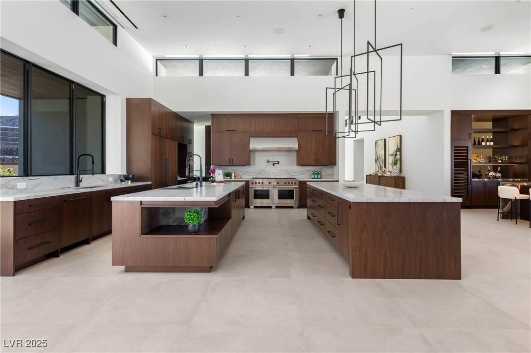 Henderson, NV 89012,6 Rockmount CT
