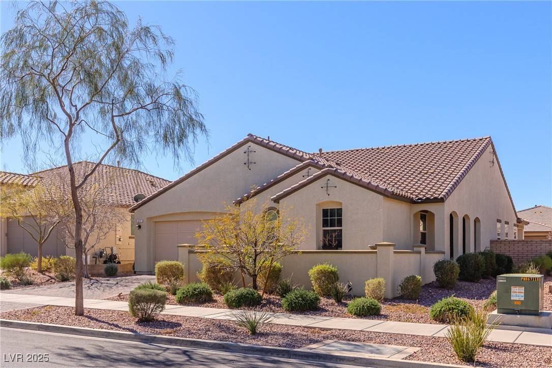 Henderson, NV 89011,472 Cadence View WAY