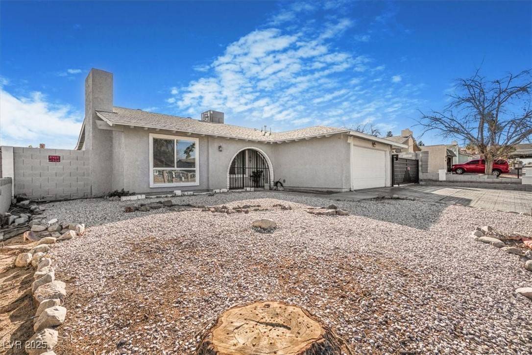 Las Vegas, NV 89121,4303 E Viking RD