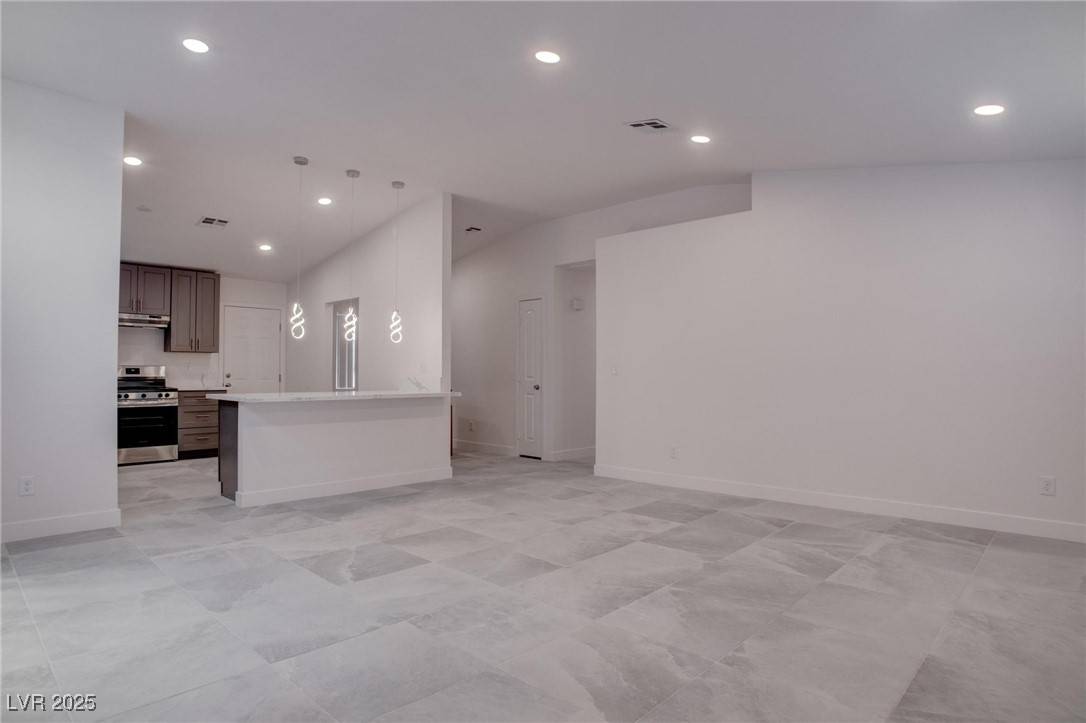 Henderson, NV 89015,613 W Victory RD