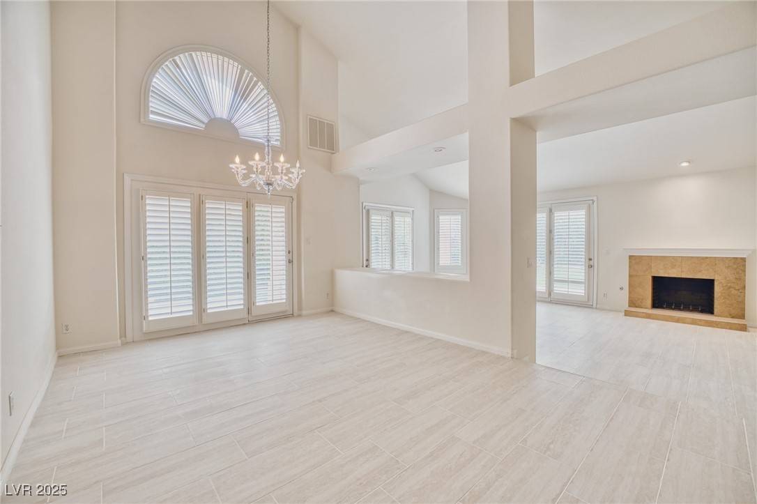 Las Vegas, NV 89113,5101 Breakers LN