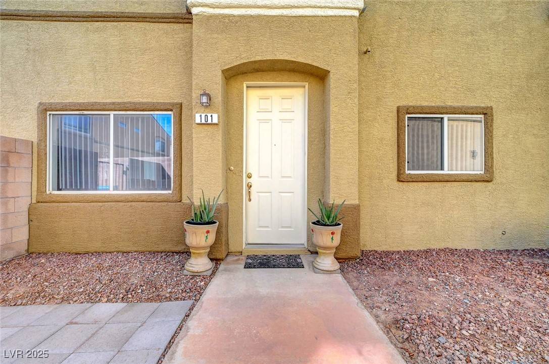 North Las Vegas, NV 89081,6320 Desert Leaf ST #101