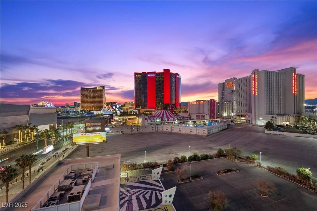 Las Vegas, NV 89109,2700 Las Vegas BLVD #809