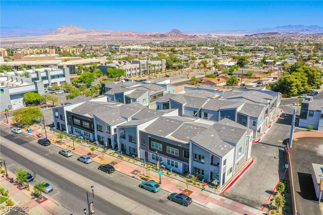 Henderson, NV 89015,145 Aqua Commons LN