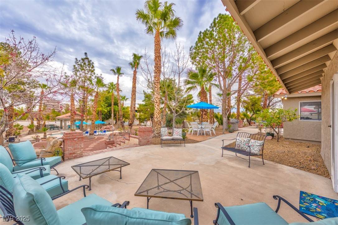 Las Vegas, NV 89120,5990 McLeod DR