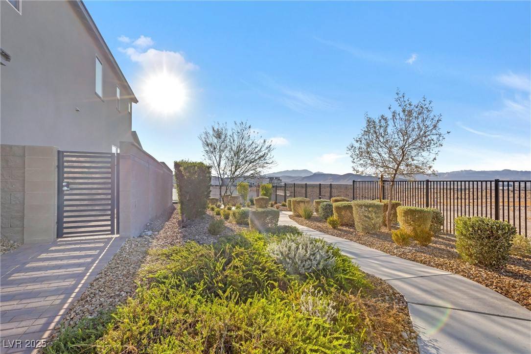 Henderson, NV 89044,2493 Verdello ST