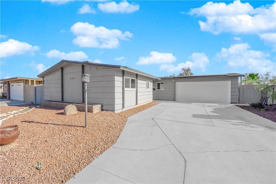 Las Vegas, NV 89145,905 Antelope WAY