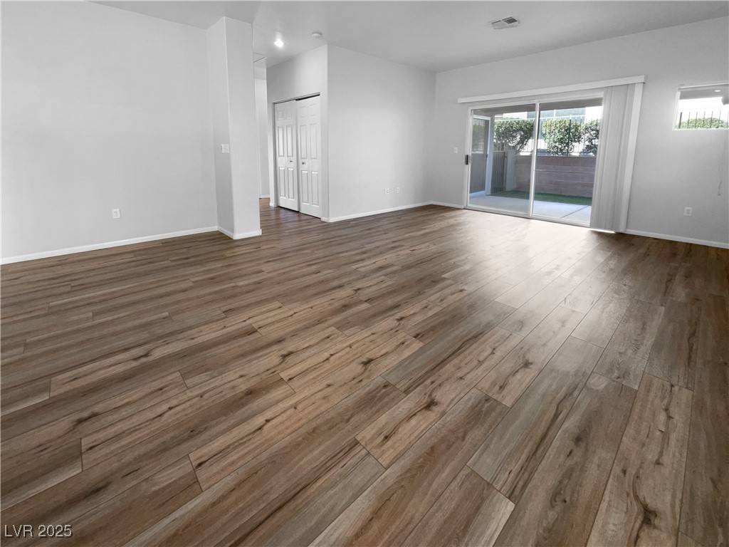 Las Vegas, NV 89144,10524 India Hawthorn AVE