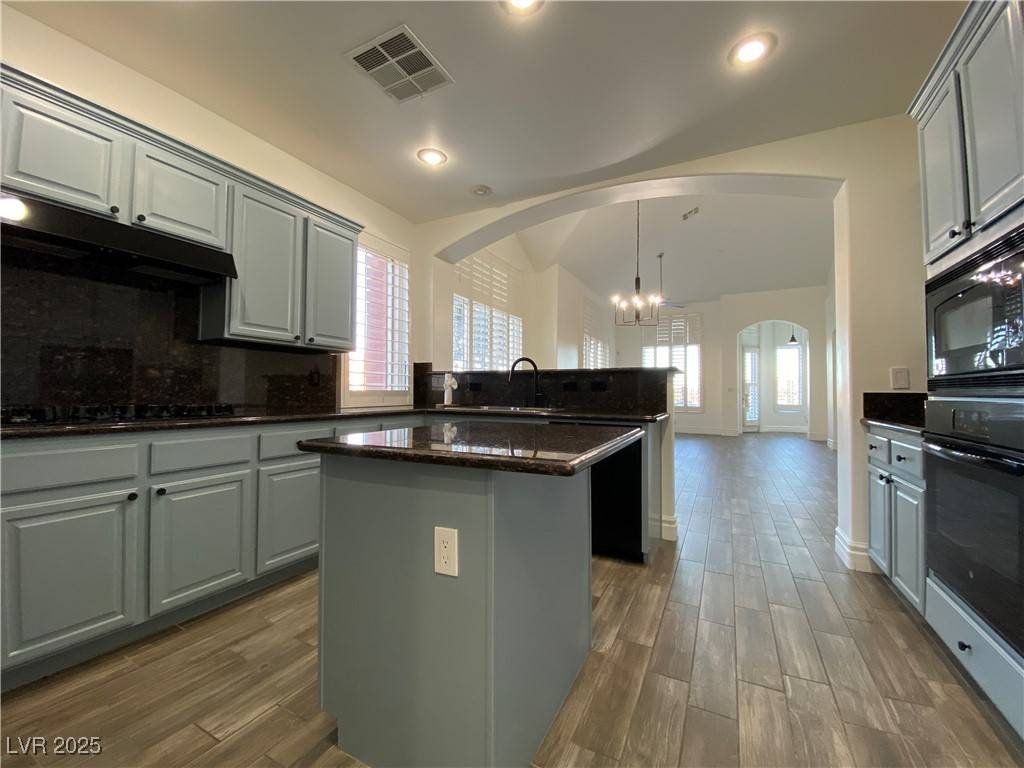 Henderson, NV 89011,24 Cerchio Centrale
