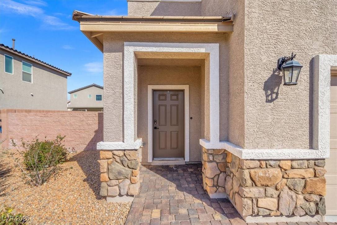 North Las Vegas, NV 89031,430 Shimmering Sands AVE