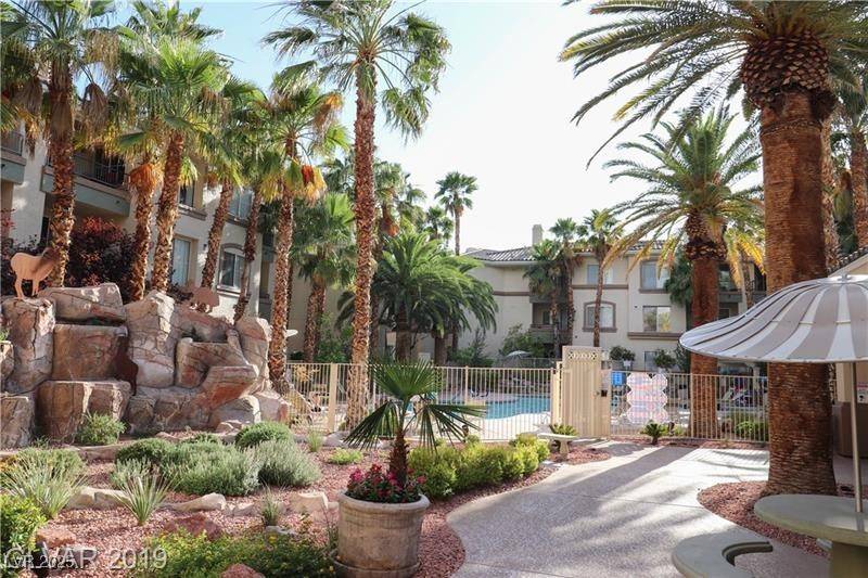 Las Vegas, NV 89113,7123 S Durango DR #206