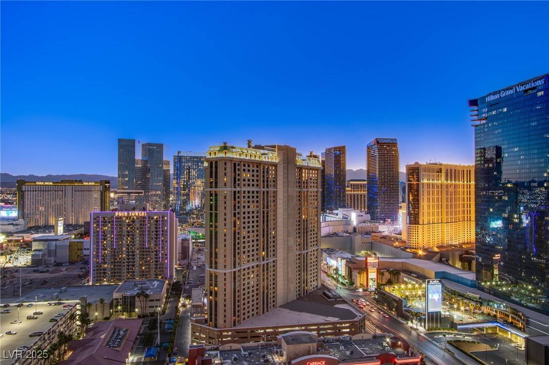 Las Vegas, NV 89109,135 E Harmon AVE #2821
