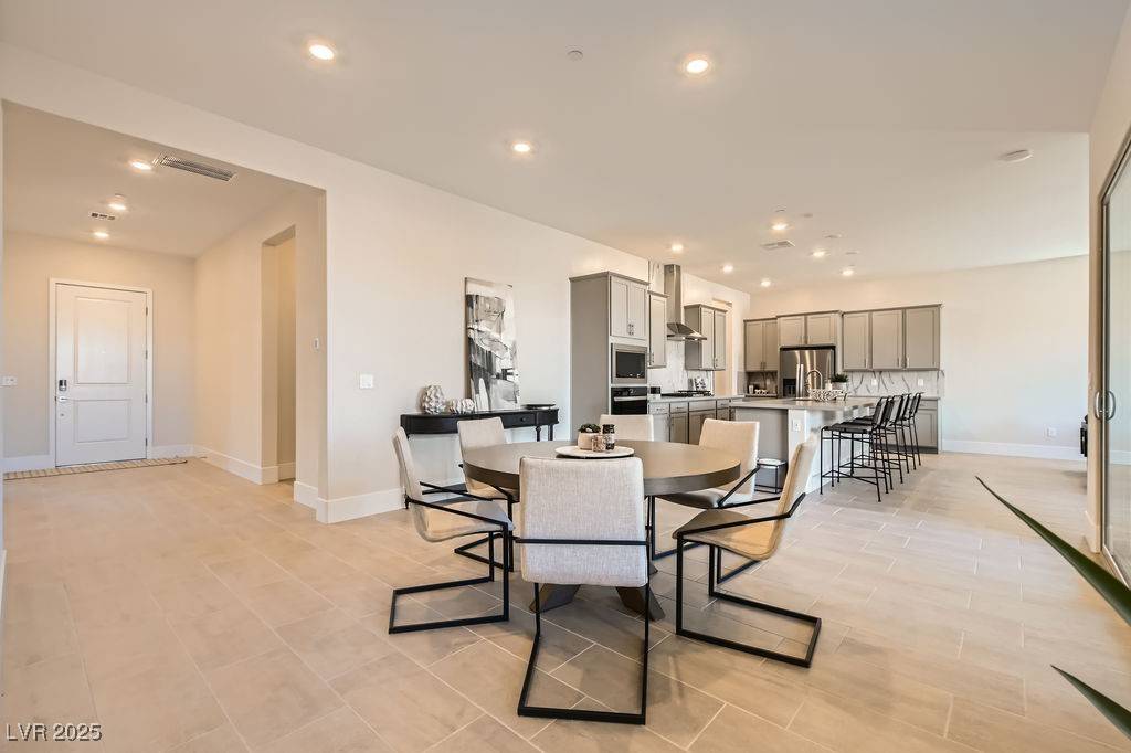 Las Vegas, NV 89143,10026 Honey Rose AVE