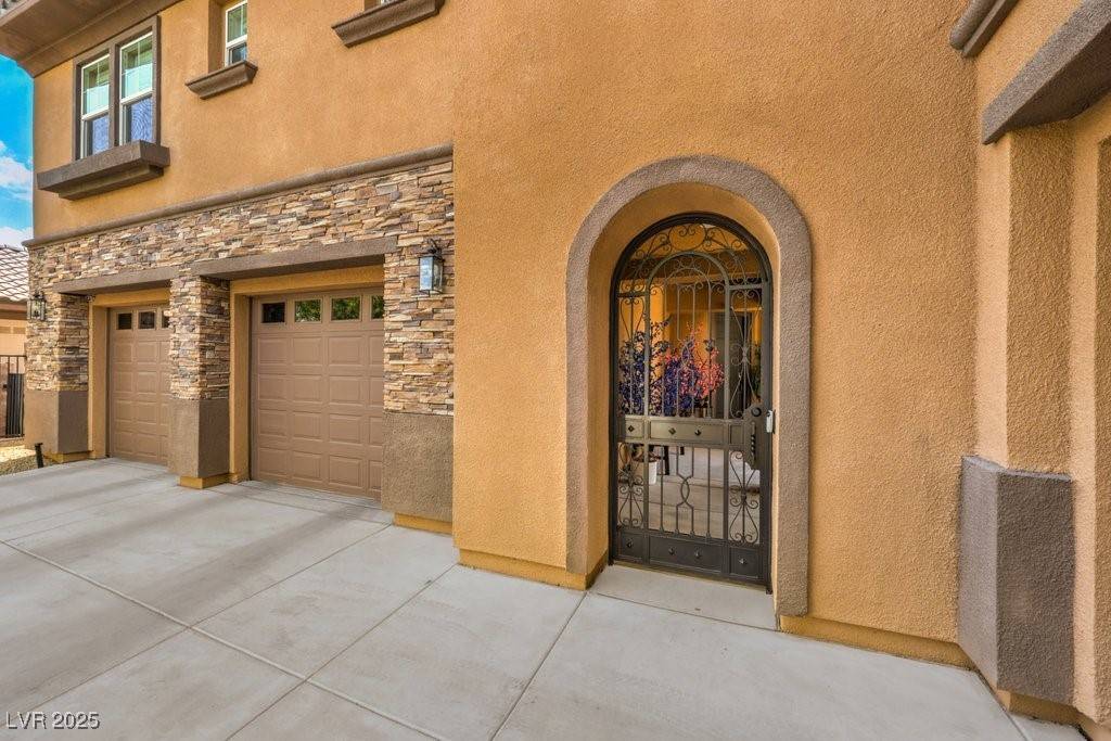 Las Vegas, NV 89138,409 Lake Windemere ST
