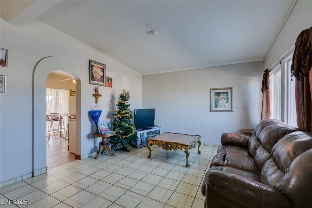 Las Vegas, NV 89101,3212 Osage AVE