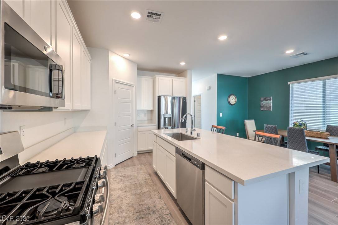 North Las Vegas, NV 89084,4364 Contour Bend AVE