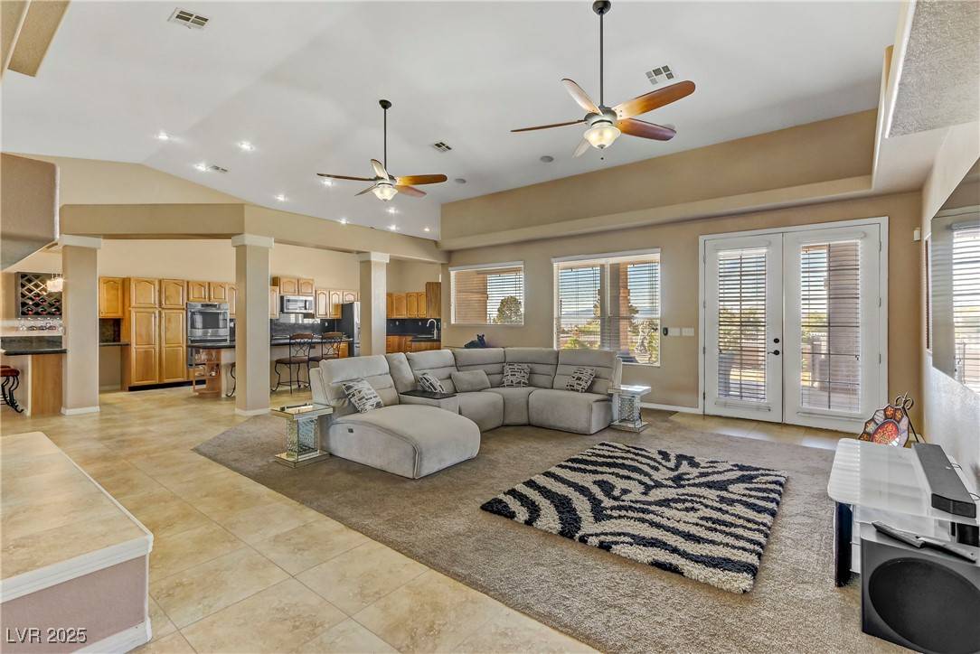 Henderson, NV 89015,402 E Country Club DR