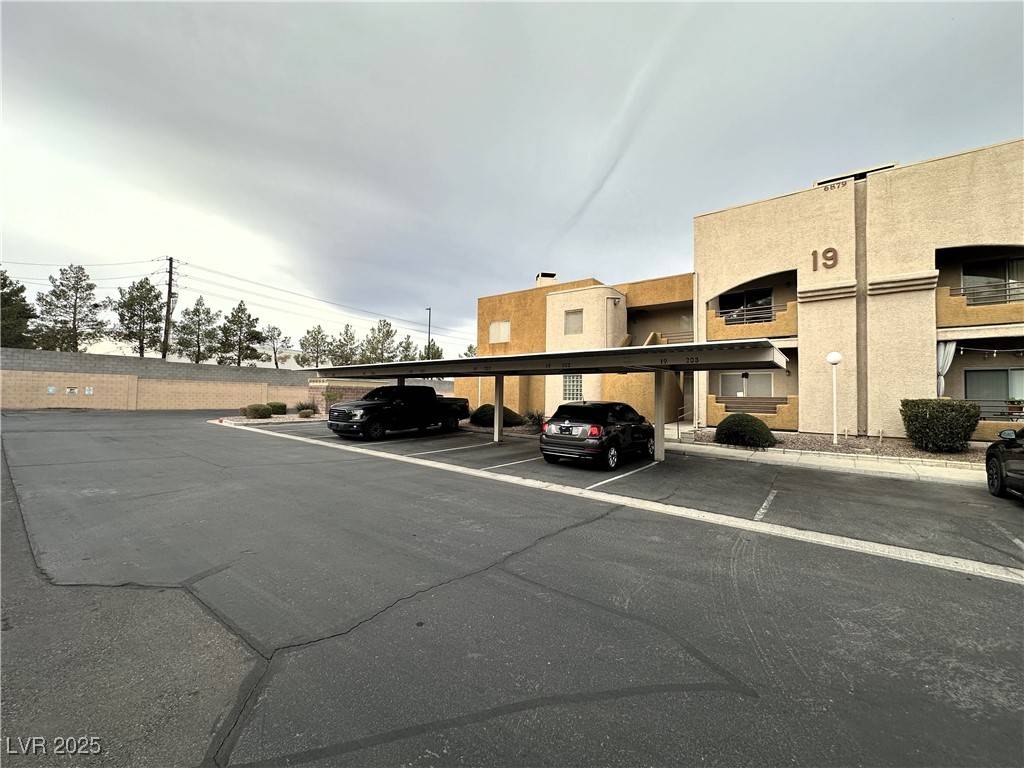 Las Vegas, NV 89119,6879 Tamarus ST #101