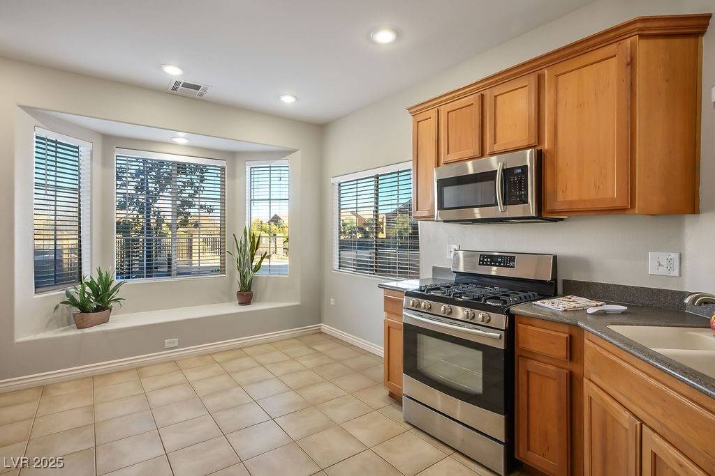 Las Vegas, NV 89178,9489 Liquid Loco ST