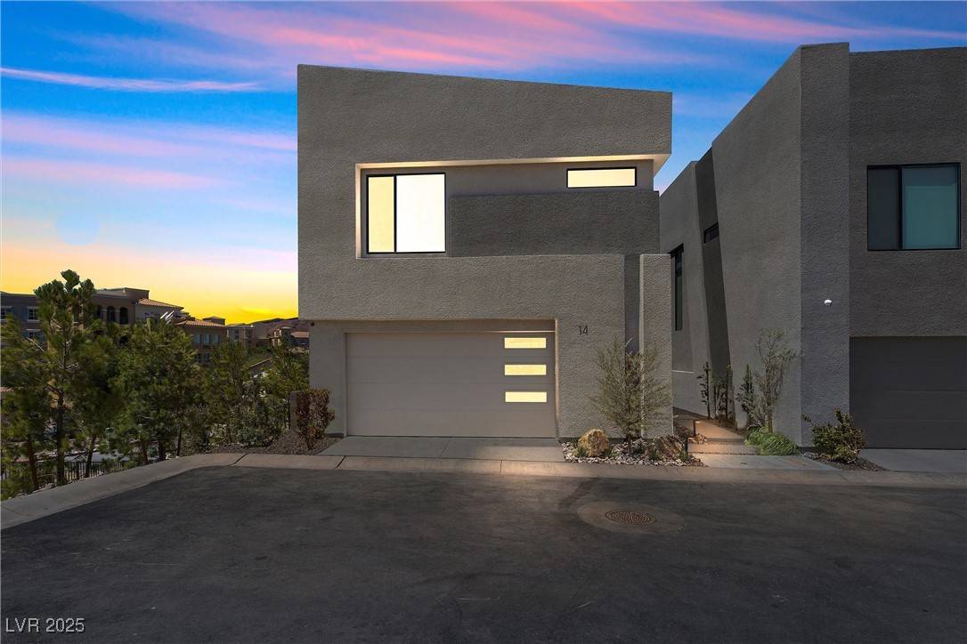 Henderson, NV 89011,14 Heron Harbour DR