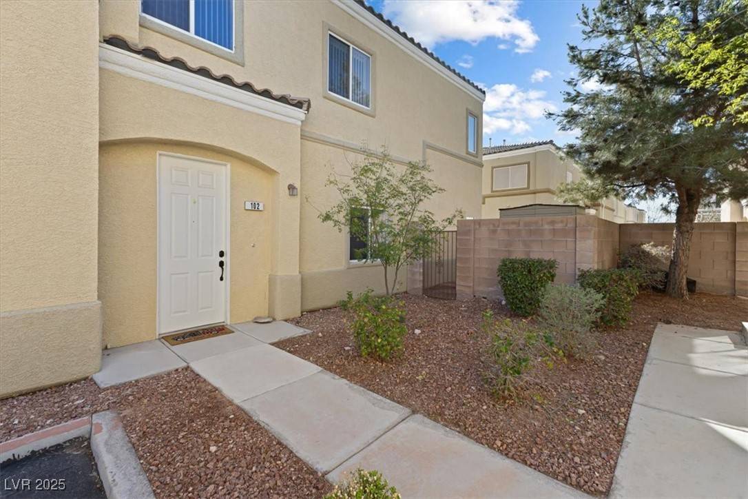 North Las Vegas, NV 89081,6317 Beige Bluff ST #3