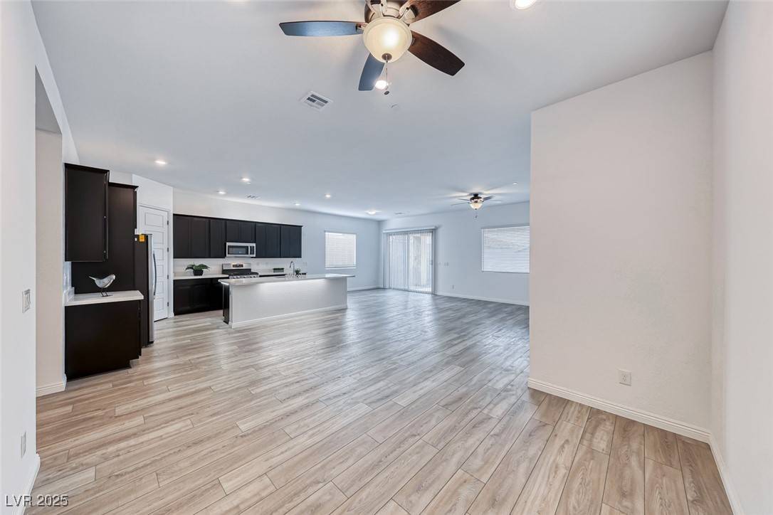 Henderson, NV 89011,697 Sunray Park ST