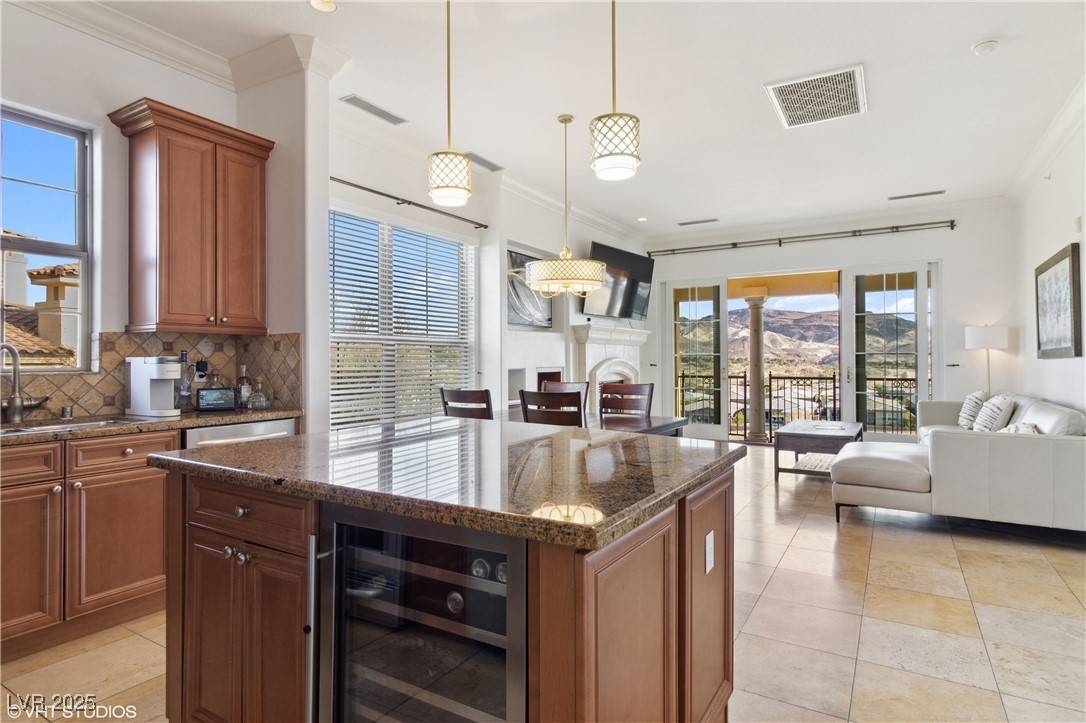 Henderson, NV 89011,21 Via Visione #201