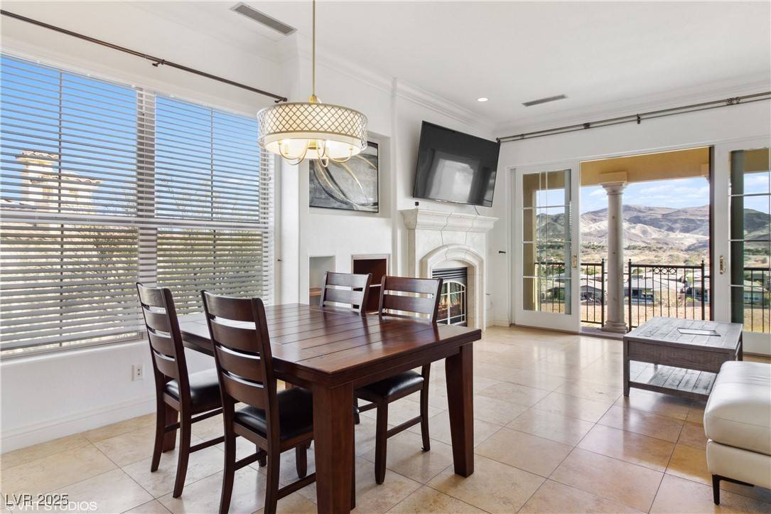Henderson, NV 89011,21 Via Visione #201