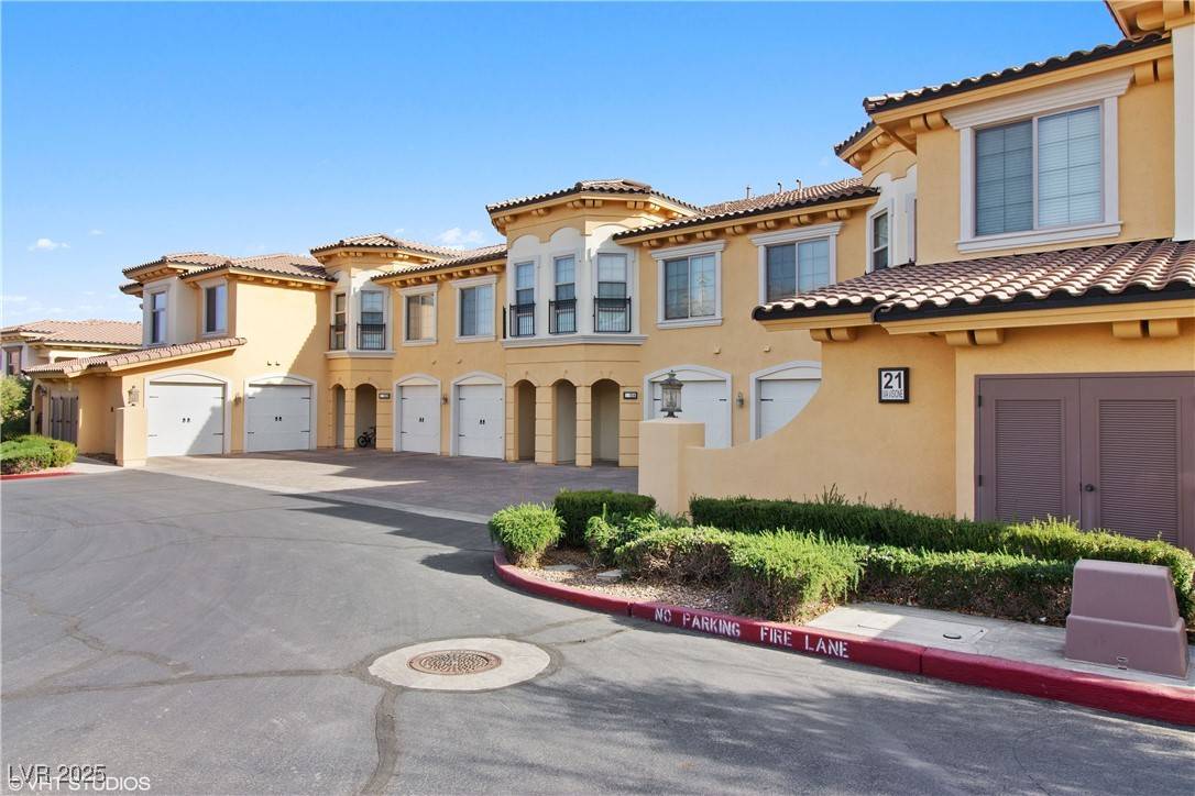 Henderson, NV 89011,21 Via Visione #201