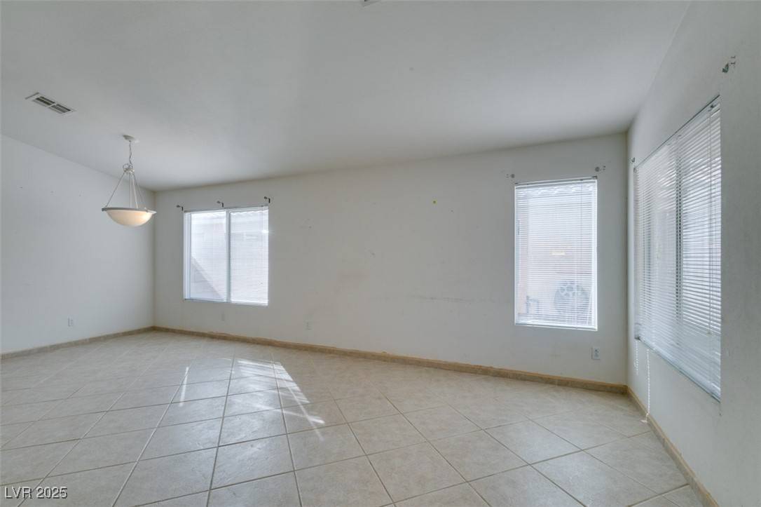 Las Vegas, NV 89123,9378 Spellman CT