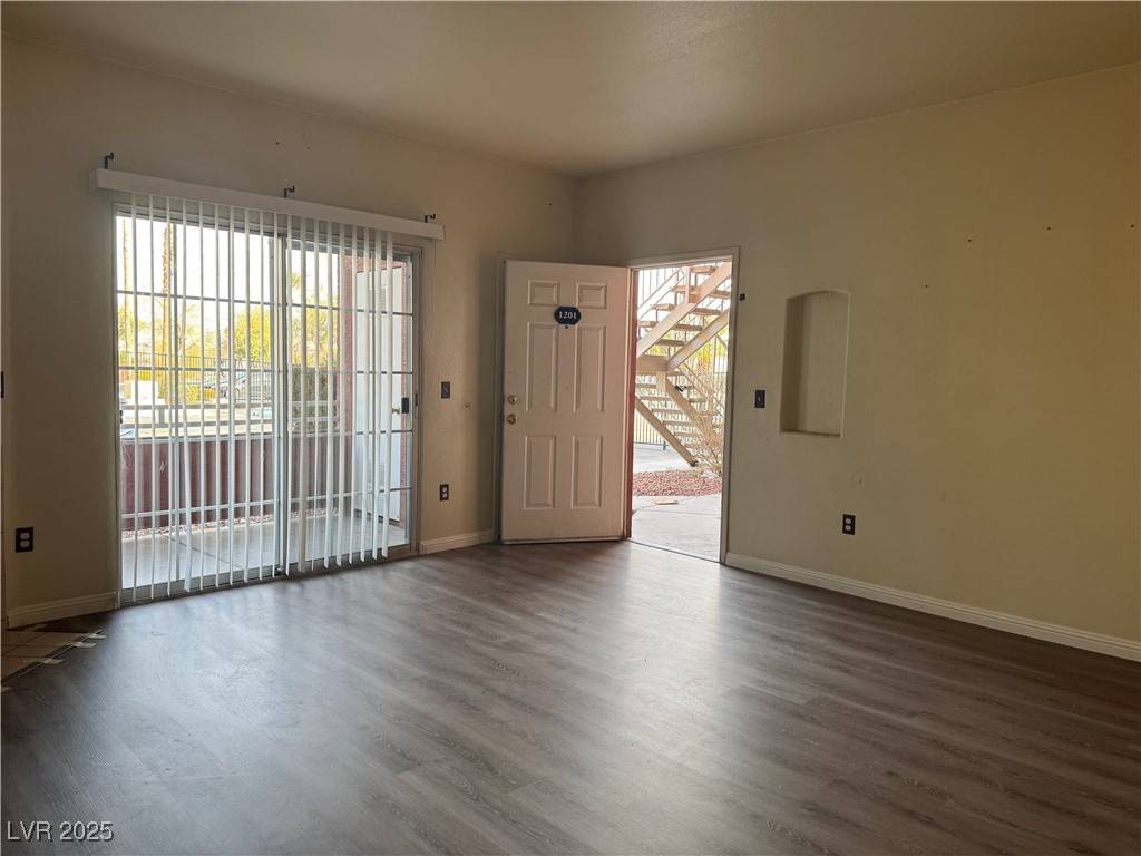 Las Vegas, NV 89115,4730 E Craig RD #1201