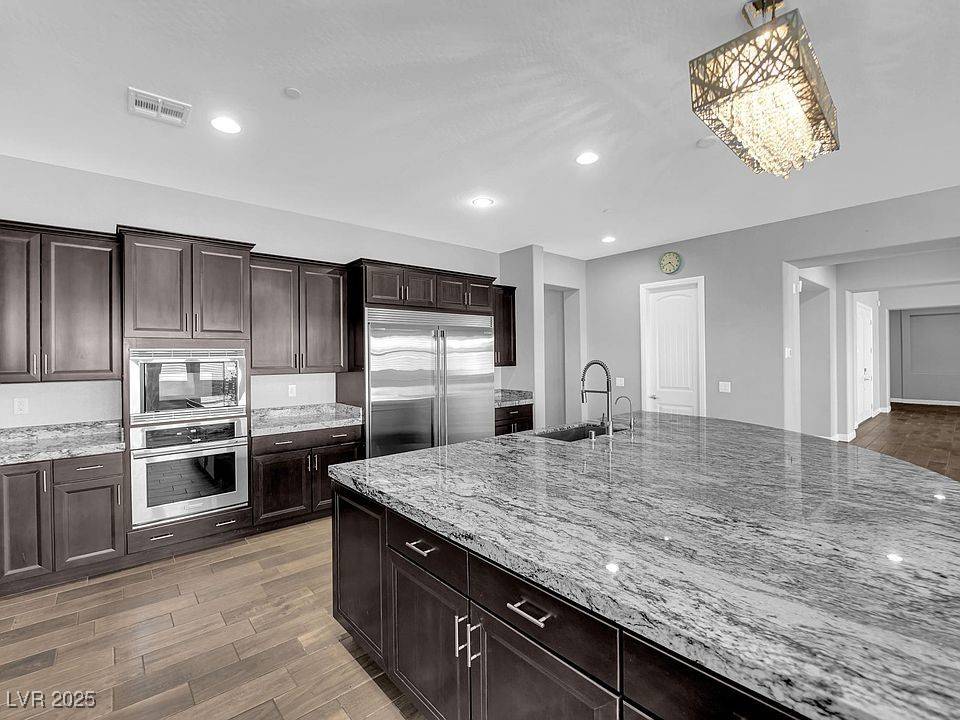 Las Vegas, NV 89183,380 Baratheon AVE