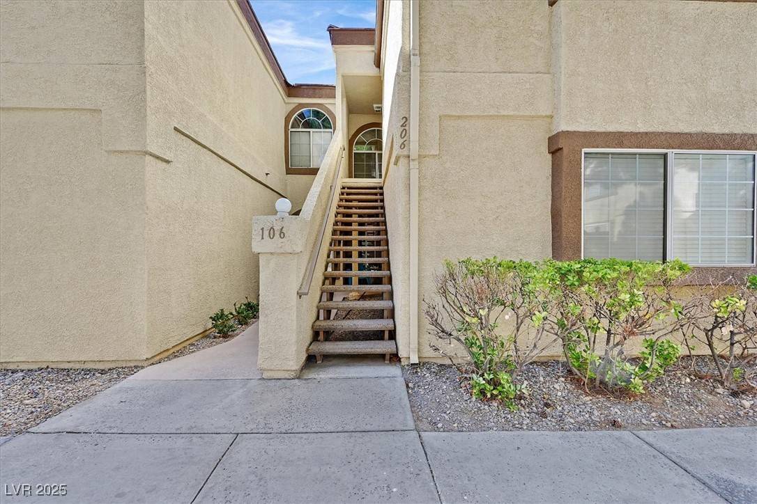 Las Vegas, NV 89129,3672 Angela Robin ST #206