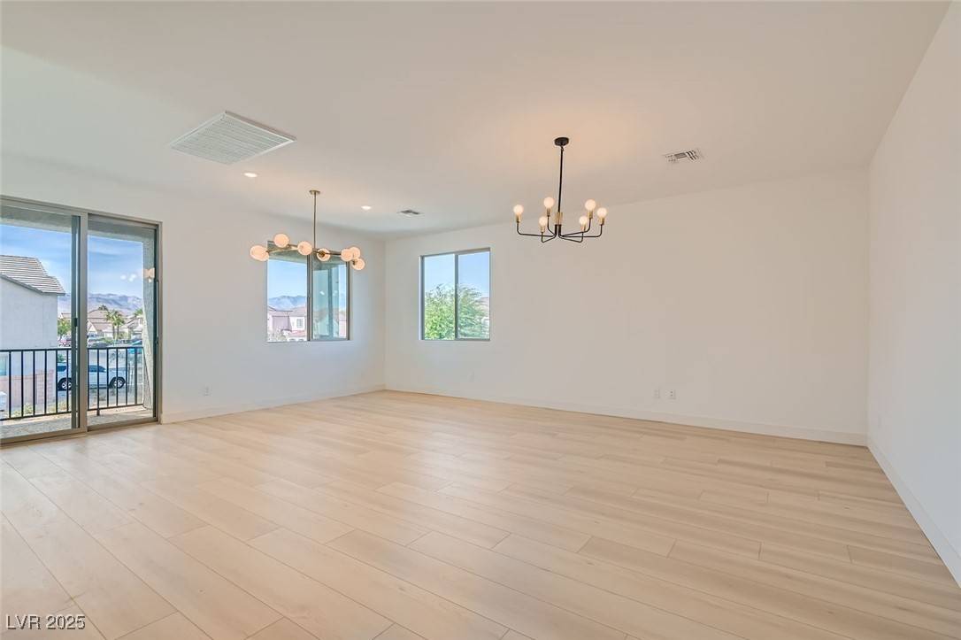 Las Vegas, NV 89113,5606 Spring Trellis ST
