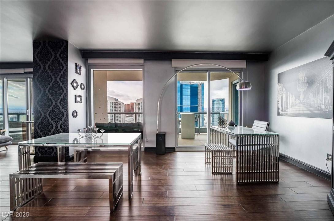 Las Vegas, NV 89109,222 Karen AVE #3404