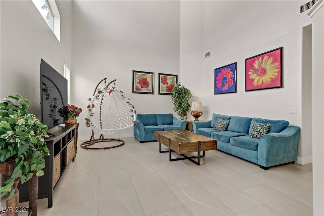 Las Vegas, NV 89148,6938 Silk Oak CT
