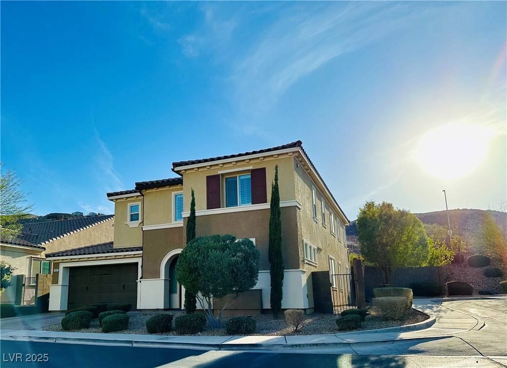 Henderson, NV 89012,945 Pomander Point PL