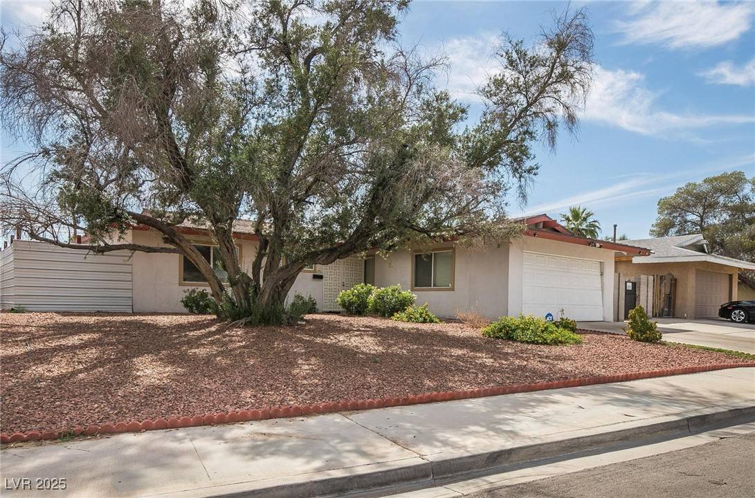 Las Vegas, NV 89102,4409 Cinderella LN