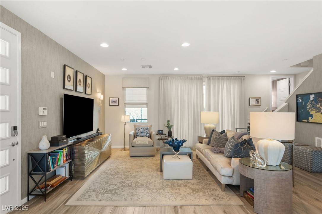 Las Vegas, NV 89135,11256 Rainbow Peak AVE #207