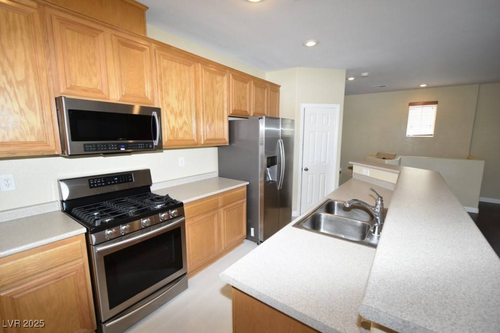 Las Vegas, NV 89118,6250 W Arby AVE #106