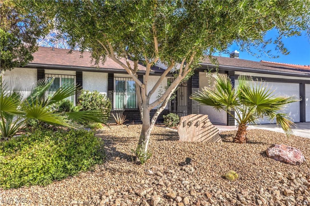 Las Vegas, NV 89119,1942 Hallwood DR
