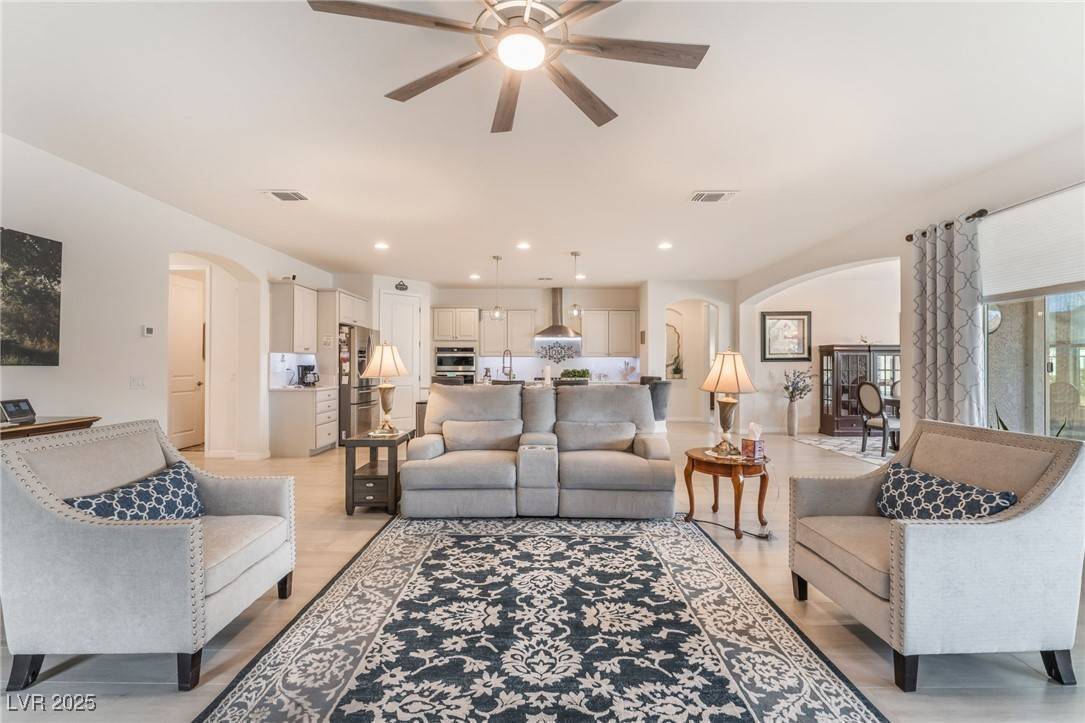 Las Vegas, NV 89166,10438 Skye Arroyo AVE