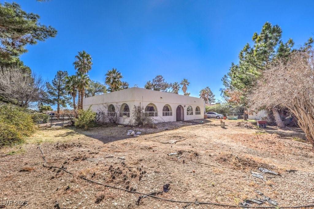 Las Vegas, NV 89130,5715 Gilbert LN
