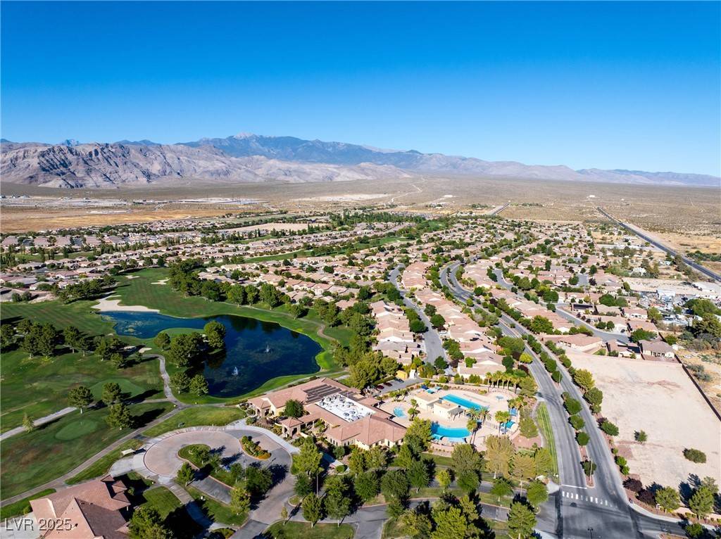 Pahrump, NV 89061,5698 Hoptree DR #1