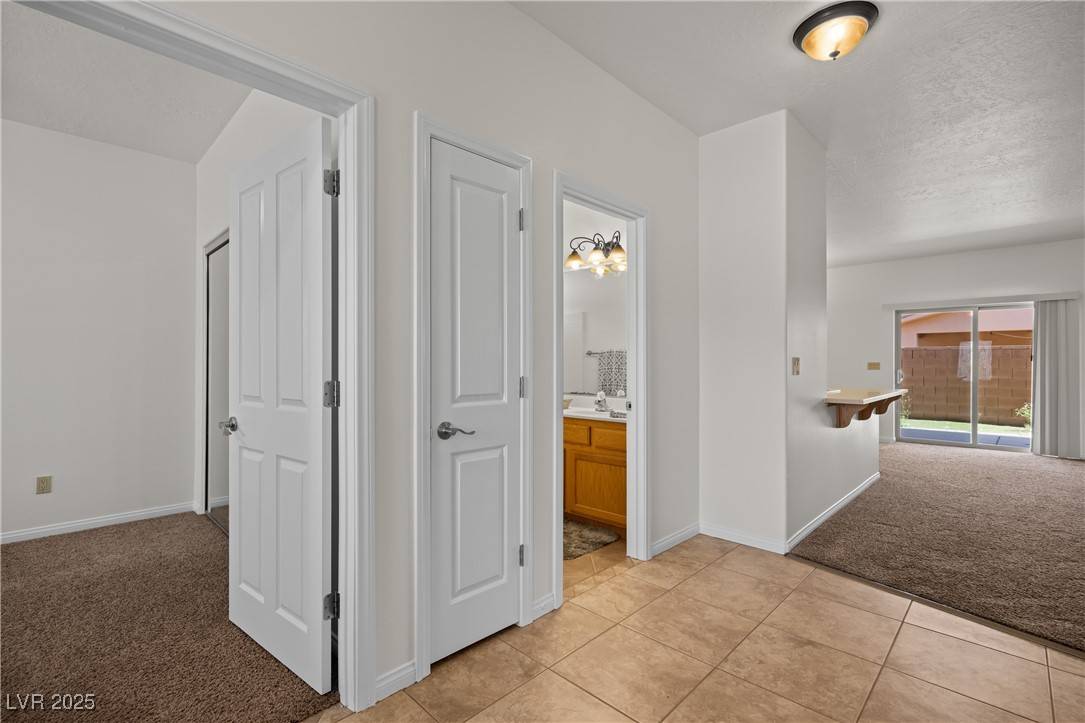 Mesquite, NV 89027,328 Vineyard LN