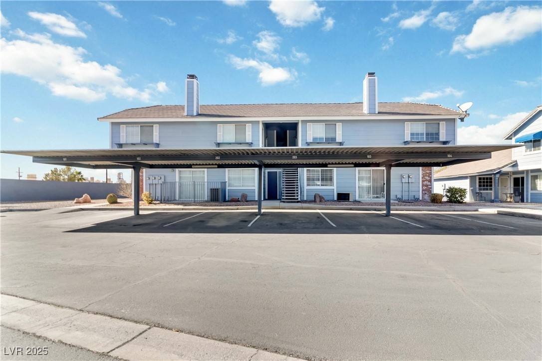 Las Vegas, NV 89122,5375 Angler CIR #101