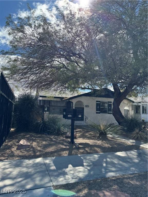 Las Vegas, NV 89101,617 S 9th ST