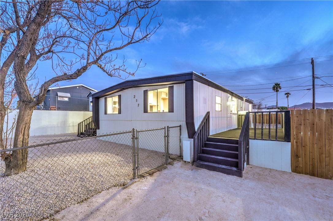 Henderson, NV 89015,217 Mohawk DR
