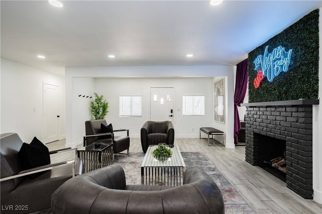 Las Vegas, NV 89102,1913 Birch ST