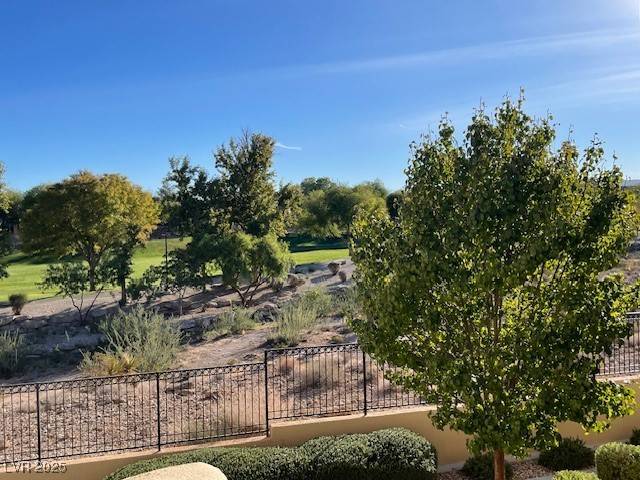 Las Vegas, NV 89128,1901 MOUNTAIN HILLS CT #203